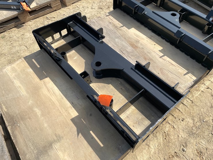 #2031-•-wolverine-skid-steer-pallet-fork-frame-attachment-image-2