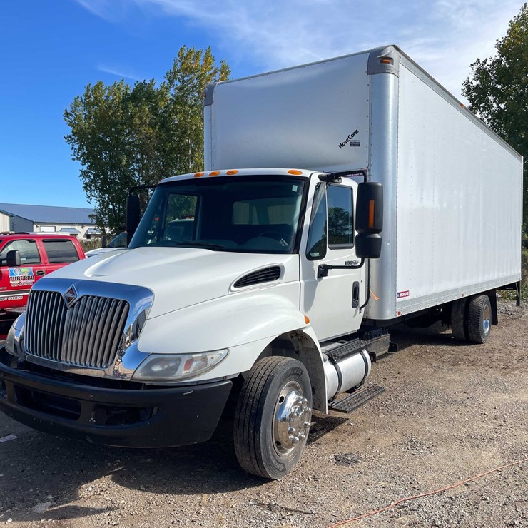 #1796 • 2012 Navistar/International Box Truck with Morgan Box (Has Wisconsin Title)