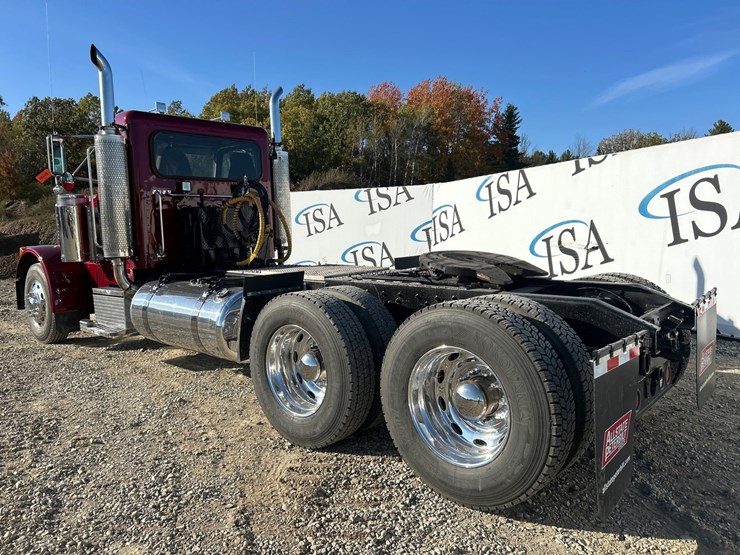 2000-peterbilt-379-image-3