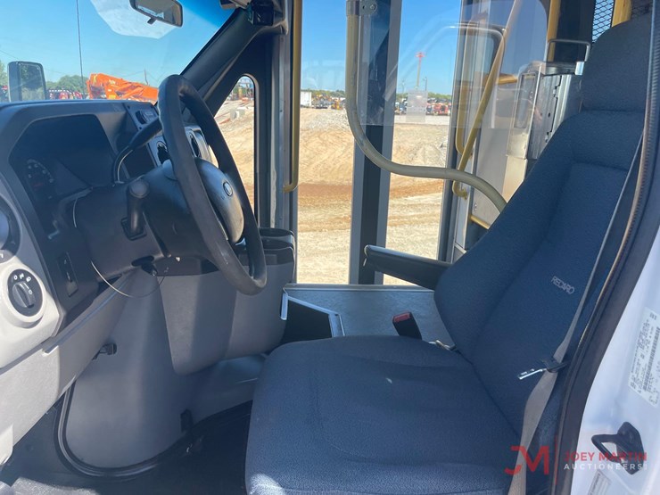 ford-e450-image-16