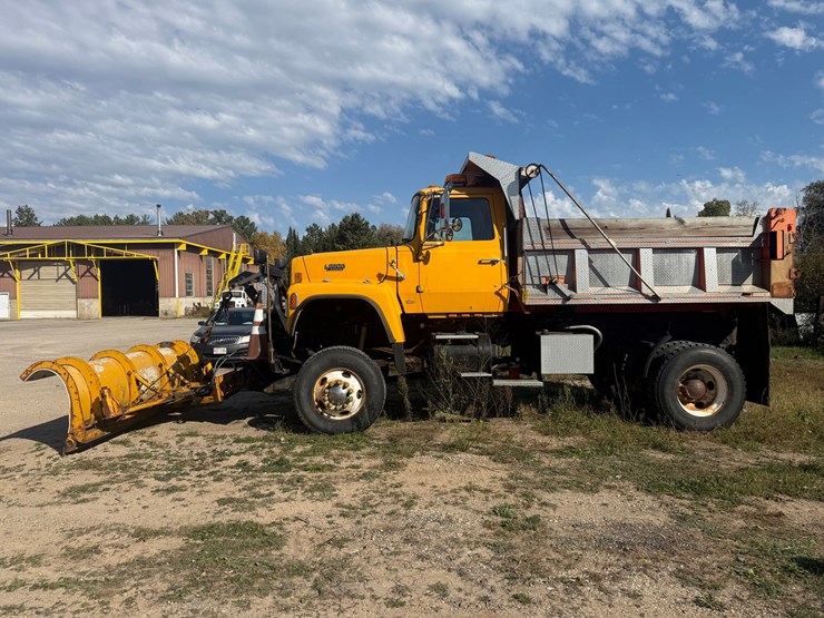 1989-ford-l8000-image-2