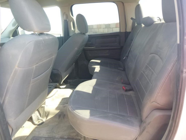 2016-dodge-1500-image-14