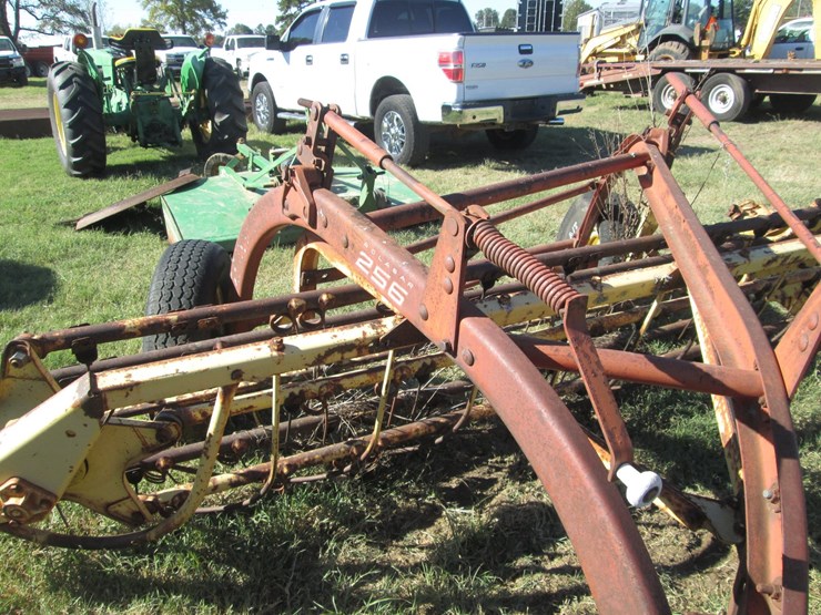 new-holland-256-image-8