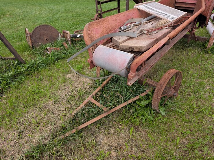 #4052-•-fox-silo-filler-image-9