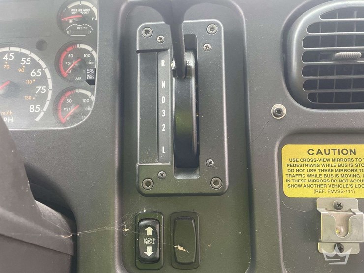 2015-freightliner-b2-image-19