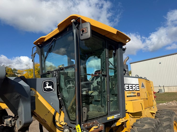 deere-672d-image-55
