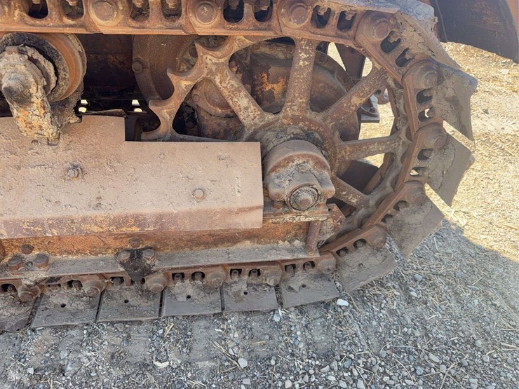 caterpillar-30-image-16