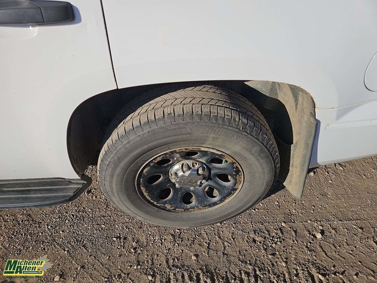 2013-chevrolet-tahoe-image-9