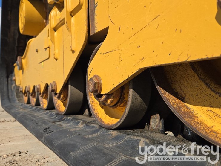 2017-caterpillar-279d-image-16
