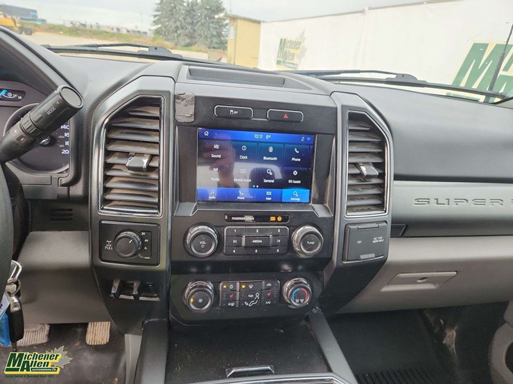 2022-ford-f250-image-19