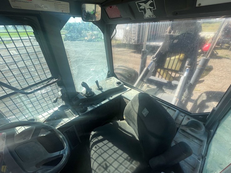 2000-john-deere-660-image-55