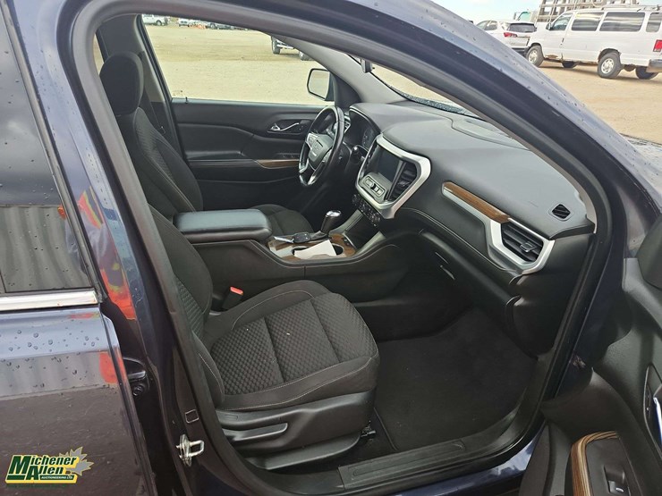 2018-gmc-acadia-image-22