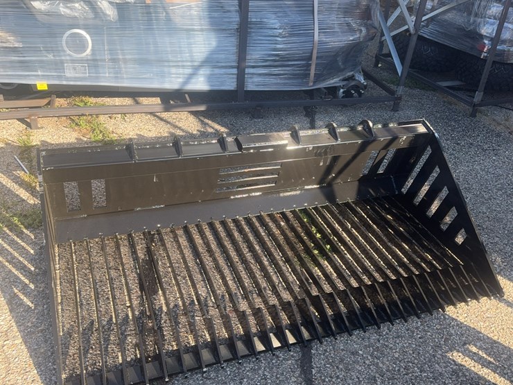 future-skid-steer-rock-bucket-image-5