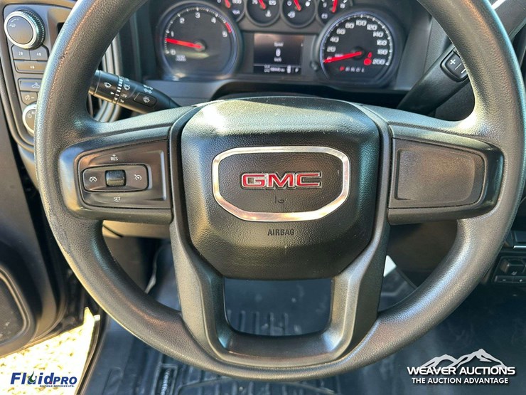 2023-gmc-2500hd-image-14