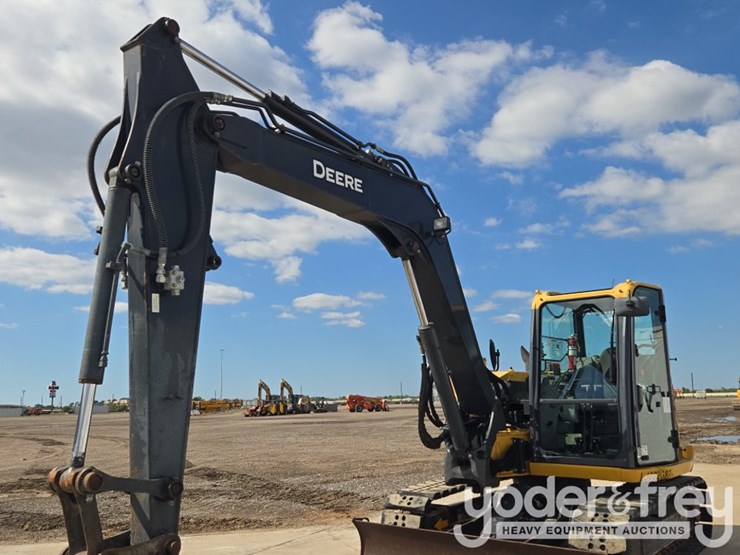 2020-deere-85g-image-29