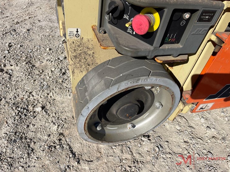 2015-jlg-1230es-image-10