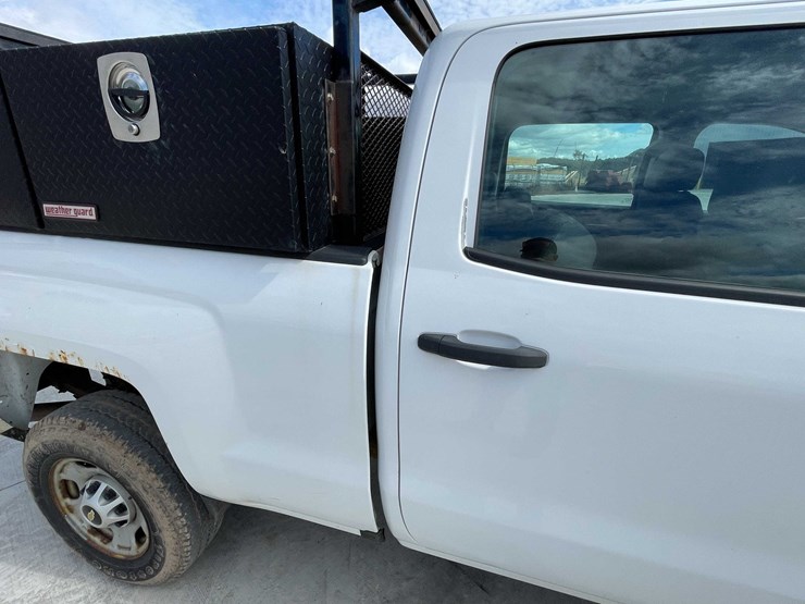 2016-chevrolet-2500-image-46