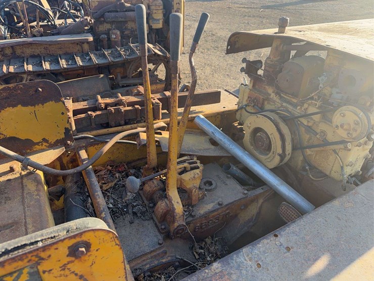 caterpillar-d2-image-31
