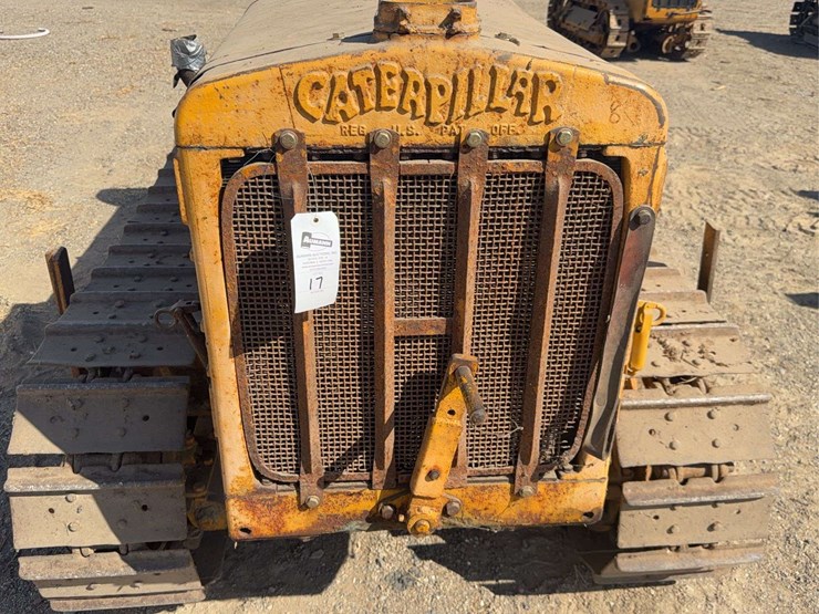 caterpillar-ten-image-9