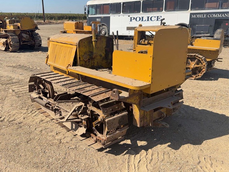 caterpillar-10-image-3