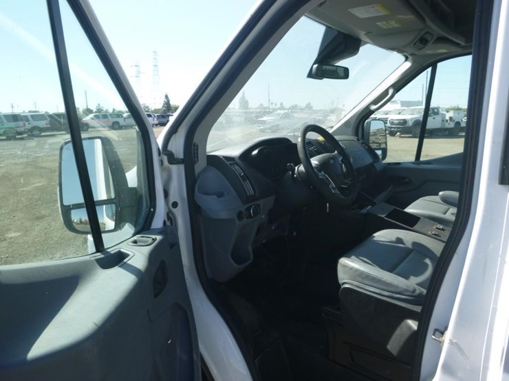 2017-ford-transit-image-6