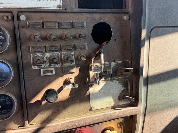 kenworth-t800-image-37