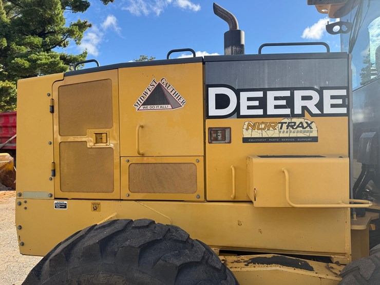 deere-672d-image-73
