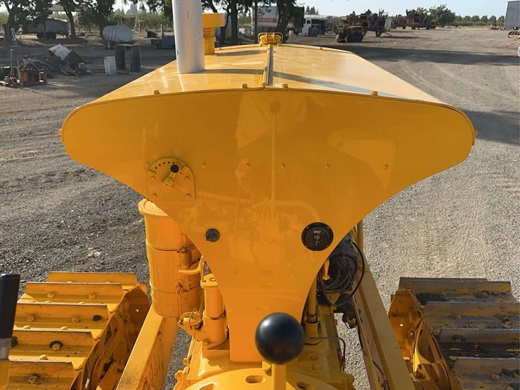 caterpillar-seventy-gas---complete-nut-and-bolt-restoration!-image-44