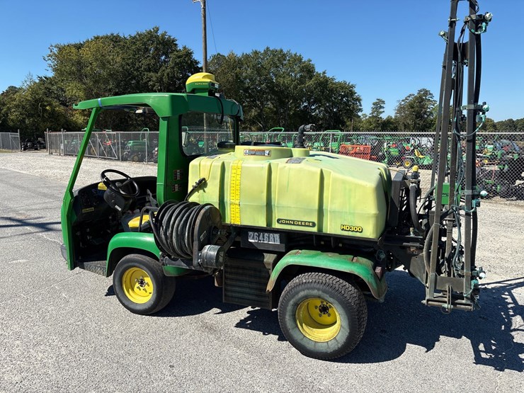 john-deere-300-image-13