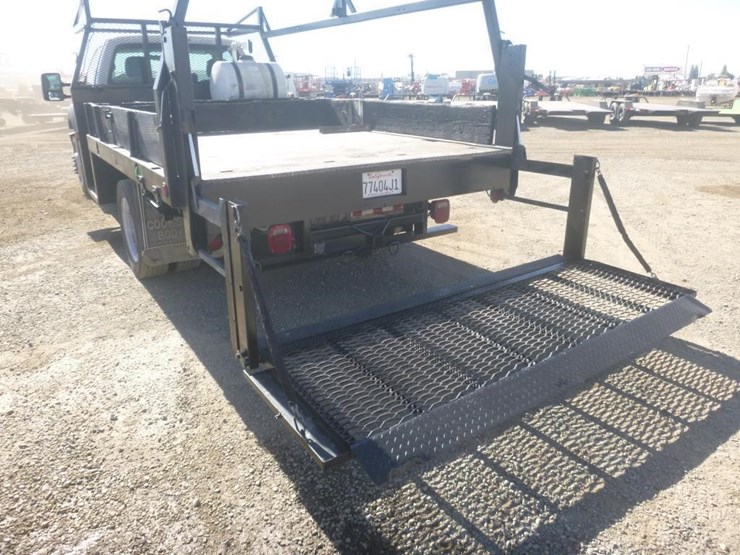 2012-ford-f550-image-10