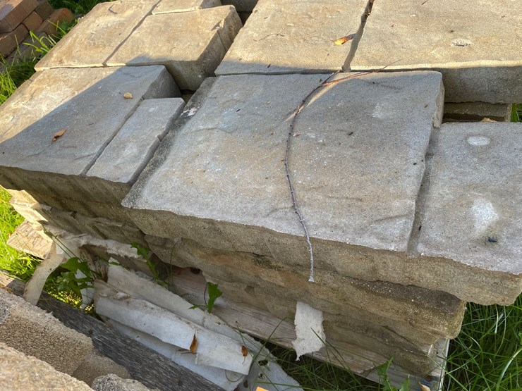 #3191-•-pallets-of-decorate-concrete-landscape-pavers-image-6