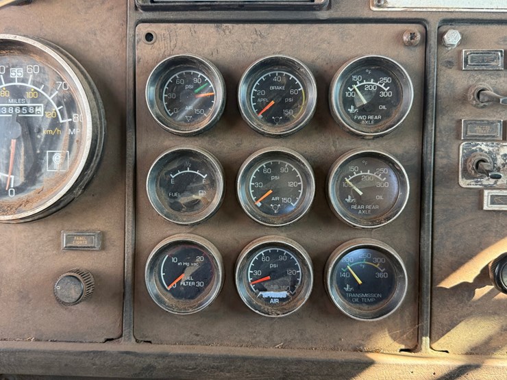 kenworth-t800-image-38