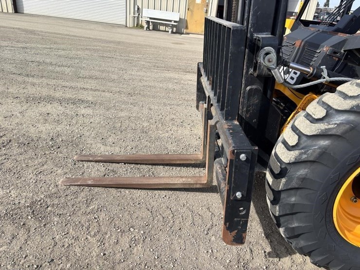 2019-jcb-903-4rt-forklift-image-9