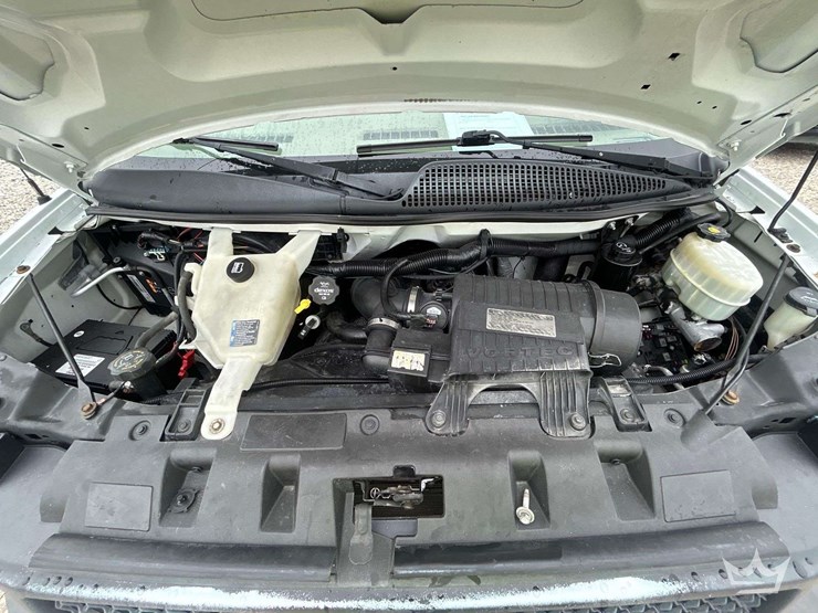 2015-chevrolet-express-4500-image-7