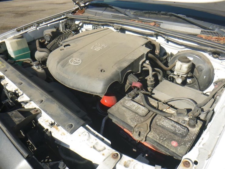 2013-toyota-tacoma-image-11