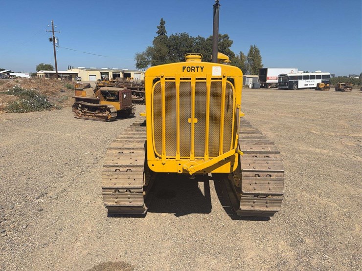 caterpillar-forty-image-8