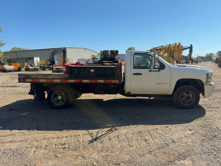 2008-chevrolet-3500hd-image-6