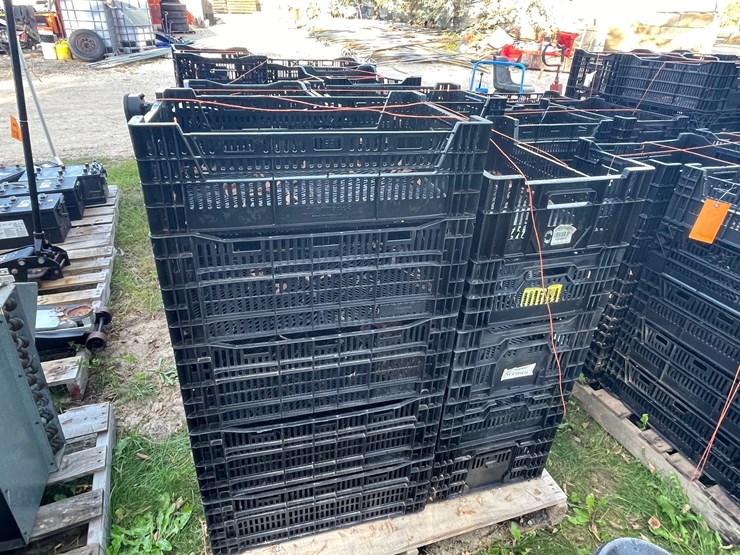 #3225-•-pallet-of-stackable-poly-crates-image-1