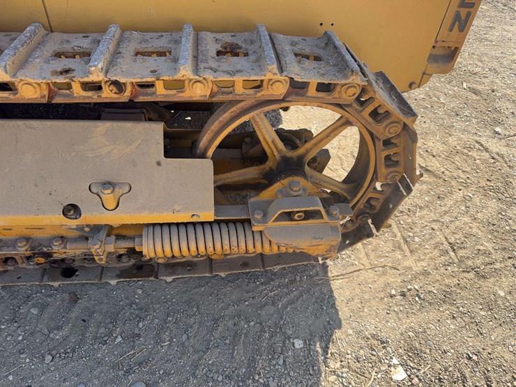 caterpillar-15-image-16
