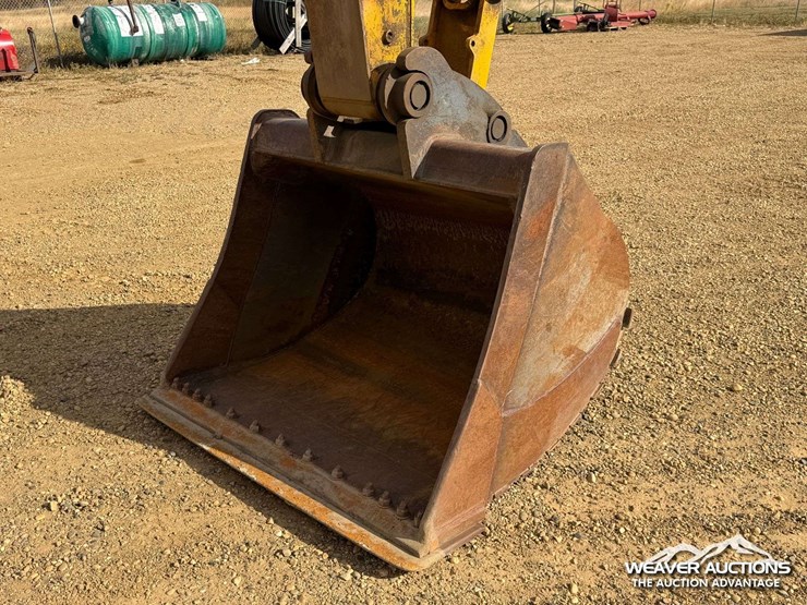 jcb-js220-lc-image-27