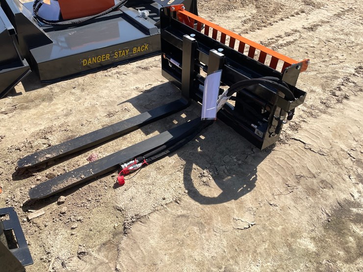 #2002-•-wolverine-skid-steer-pallet-fork-hydraulic-adjustable-attachment-image-3