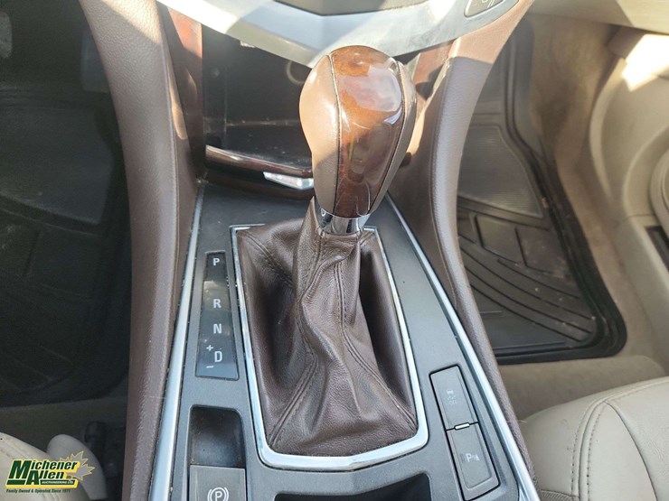 2010-cadillac-srx-image-9