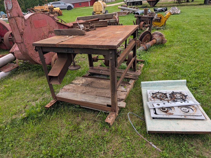 #4051-•-vintage-table-saw-image-1