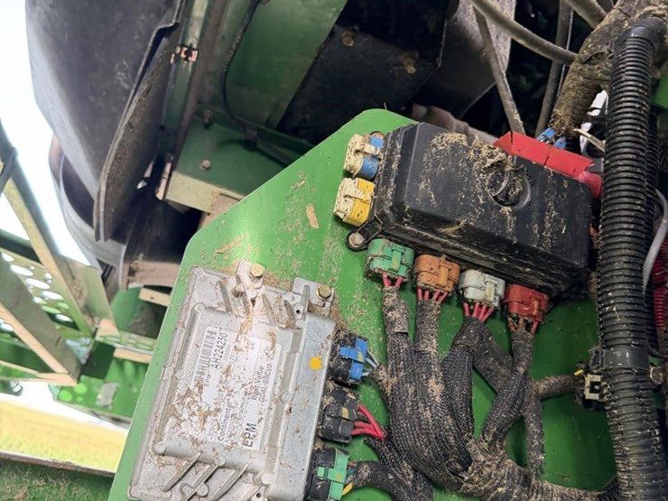 2011-john-deere-9770-sts-image-54