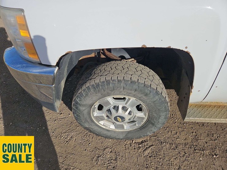 2011-chevrolet-silverado-2500hd-image-5