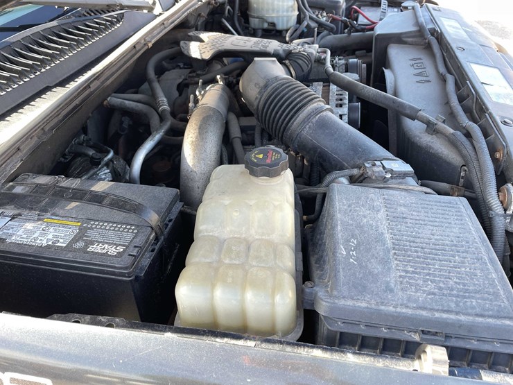 2004-gmc-2500hd-image-77
