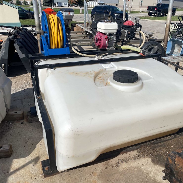 #1834 • Contree 300 Gallon View Saver Spray Unit
