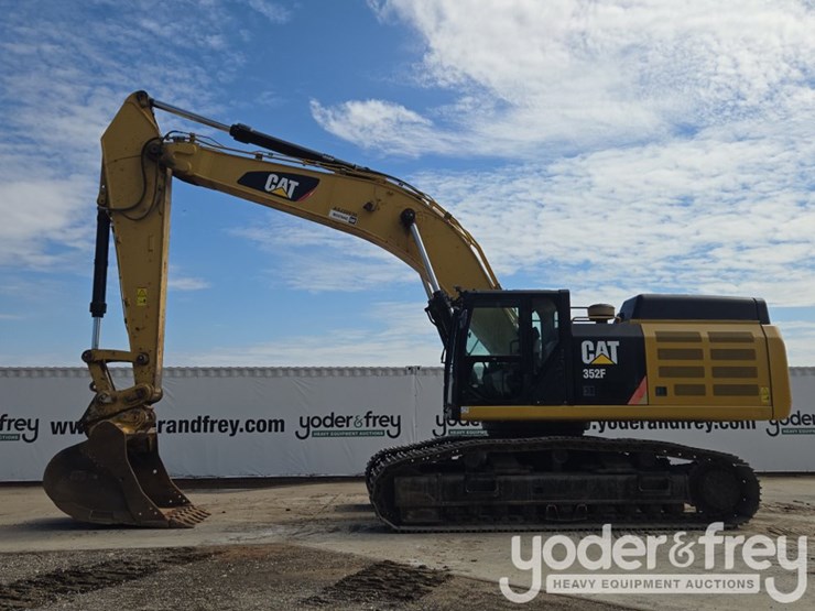 2018-caterpillar-352-image-2