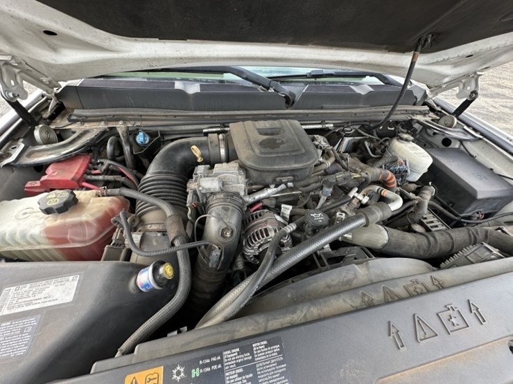 2013-chevrolet-silverado-3500-image-27