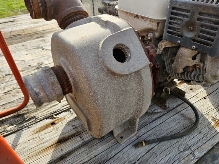 #2146-•-honda-3"-gas-powered-water-pump-image-11